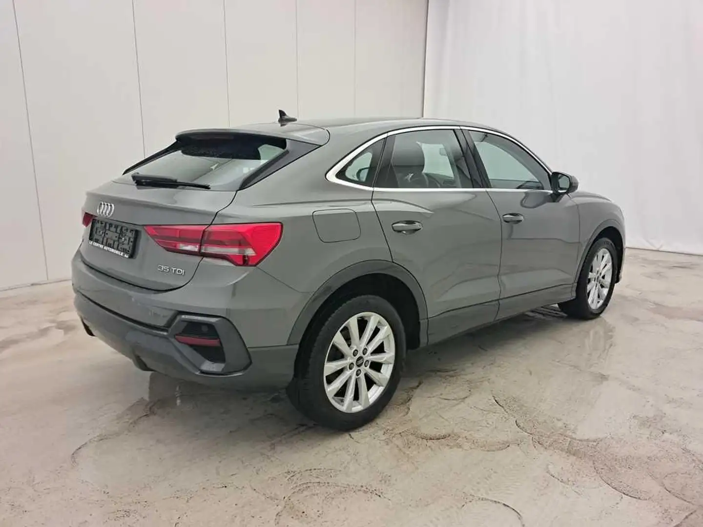 Audi Q3 Sportback 2.0TDi Aut. /€ 20.650 netto / Leder / Grijs - 2