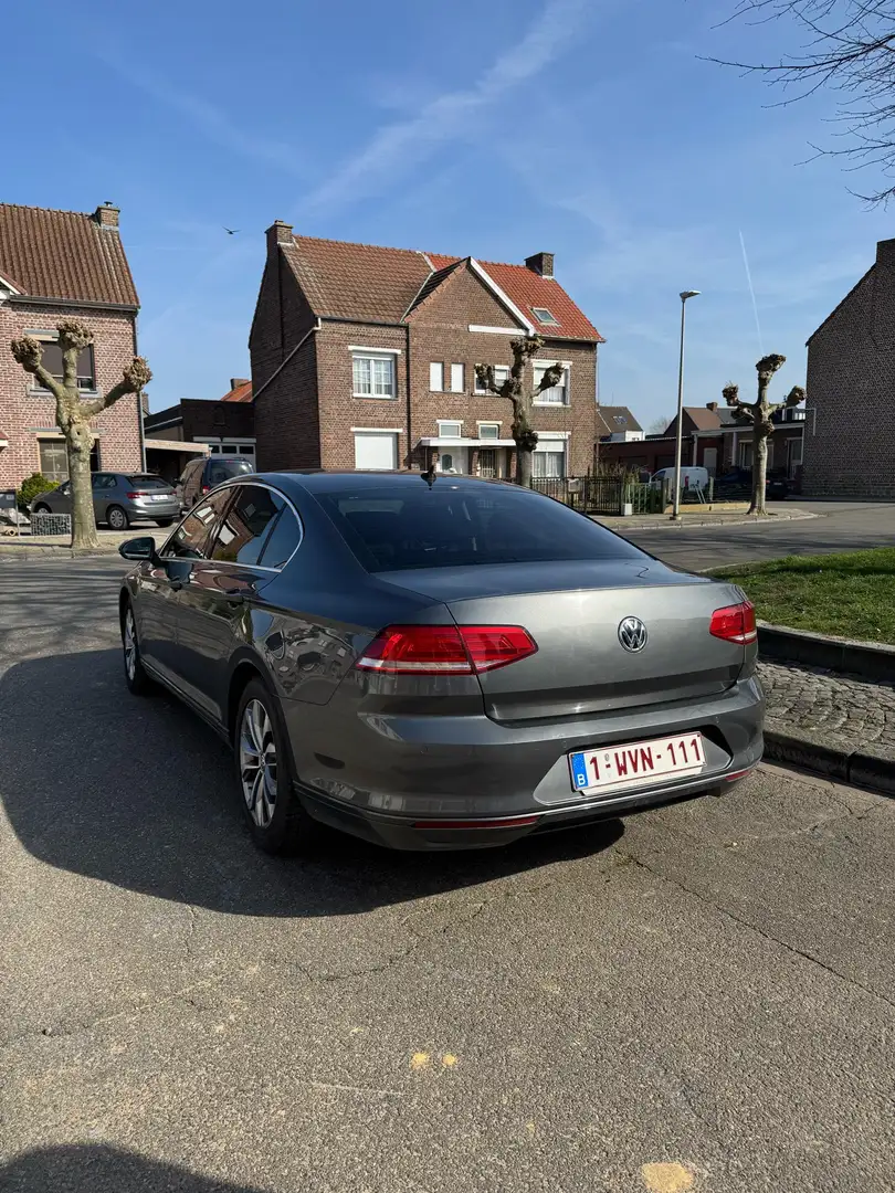 Volkswagen Passat 1.6 TDI (BlueMotion Technology) DSG Comfortline - 2