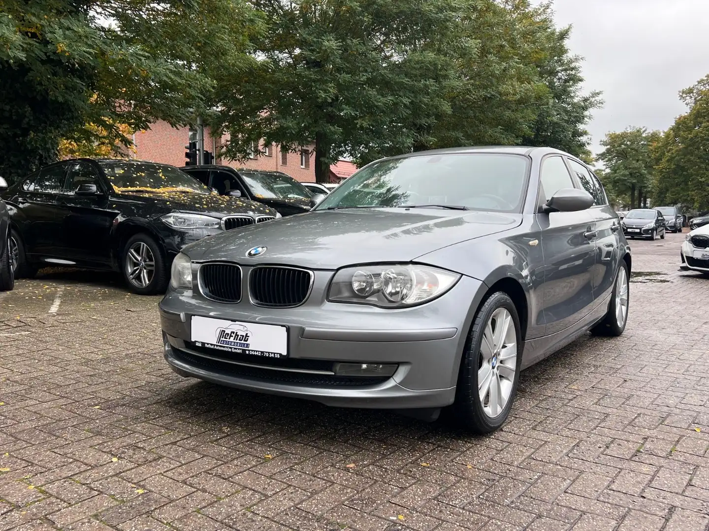 BMW 116 Baureihe 1 Lim. 116i Grau - 2