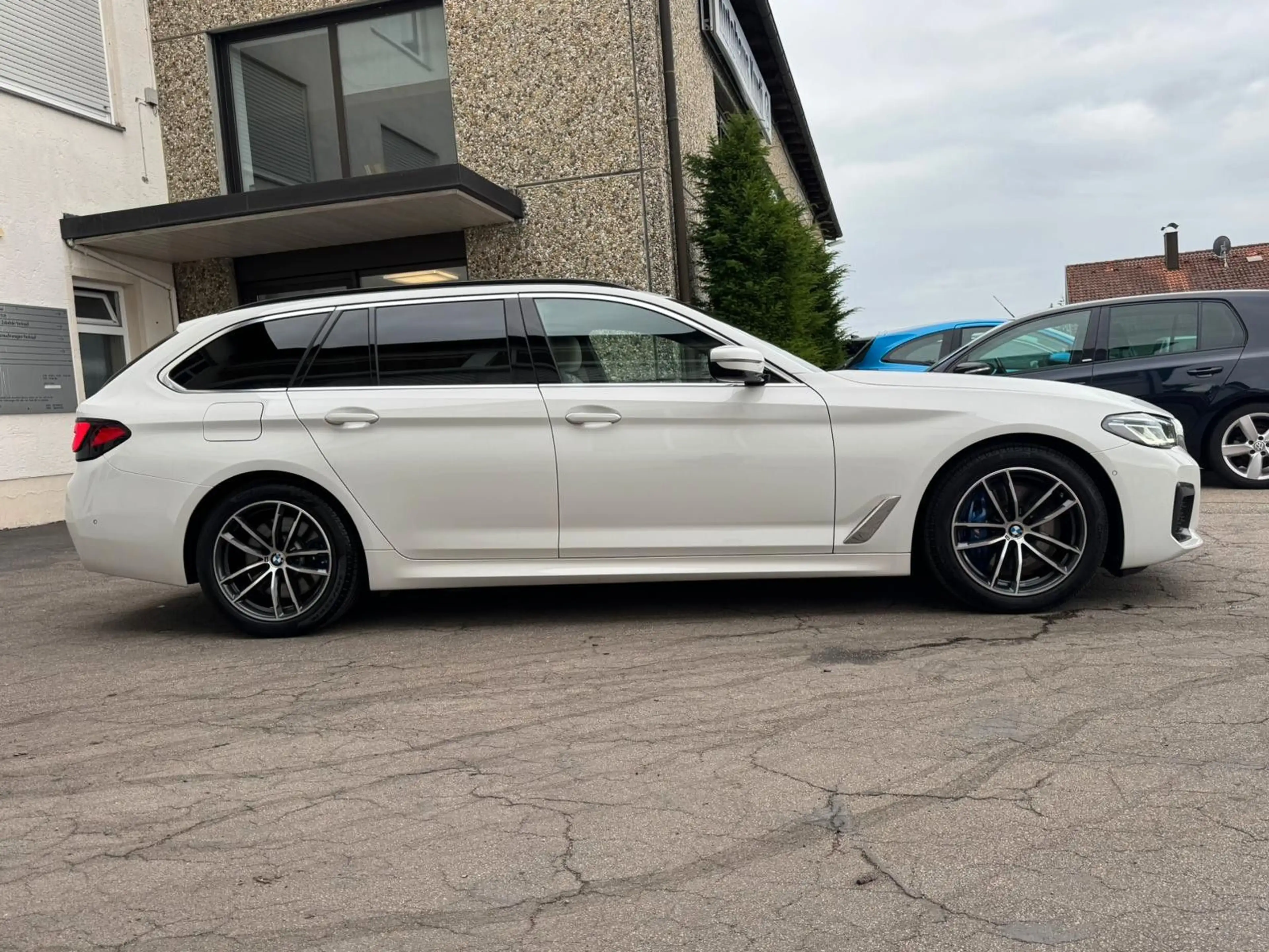 BMW 540 d xD M Sport H&K HUD LASER KAMERA AHK KEYLESS — photo 5