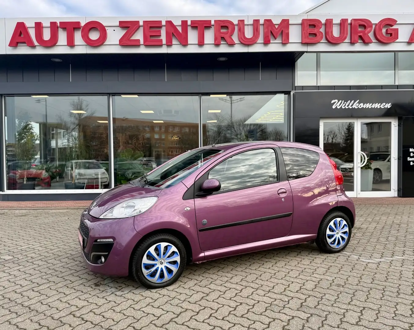 Peugeot 107 Envy Klima Allwetterreifen Violett - 1