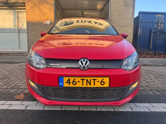 Volkswagen Polo view 4
