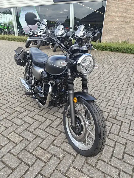 Kawasaki W 800 - foto 7