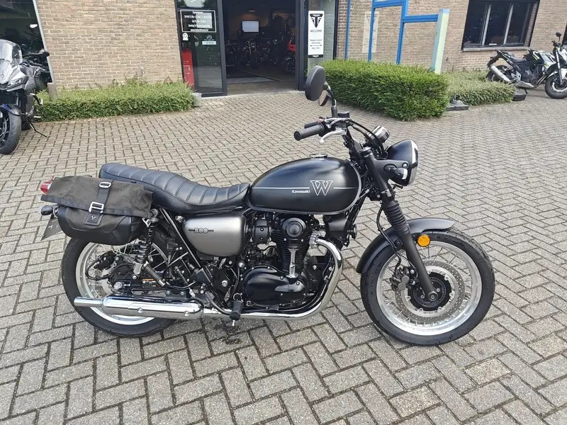 Kawasaki W 800 - foto 4