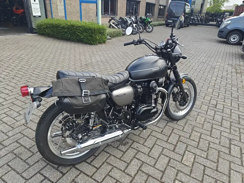 Kawasaki W 800 - foto 3