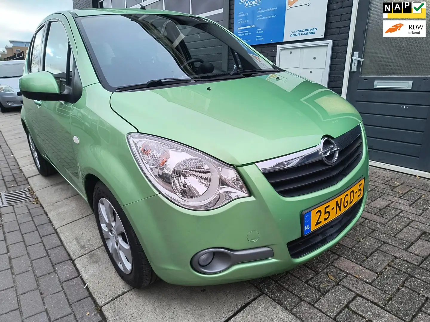 Opel Agila 1.2 Edition AUTOMAAT 34.000 kilometers, nieuwe APK Groen - 1
