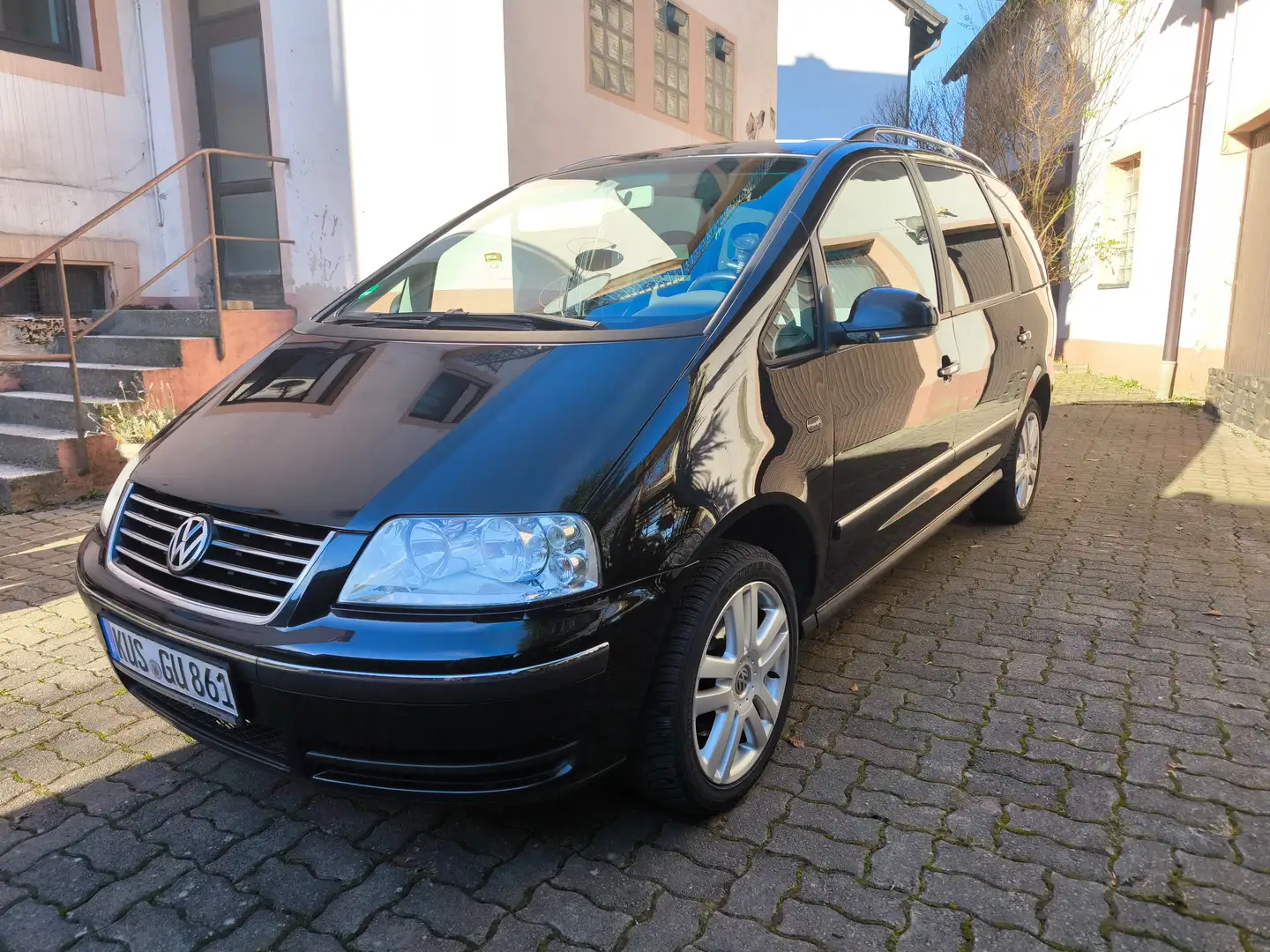 Volkswagen Sharan Sharan Diesel 1.9 TDI Automatik Freestyle Schwarz - 1