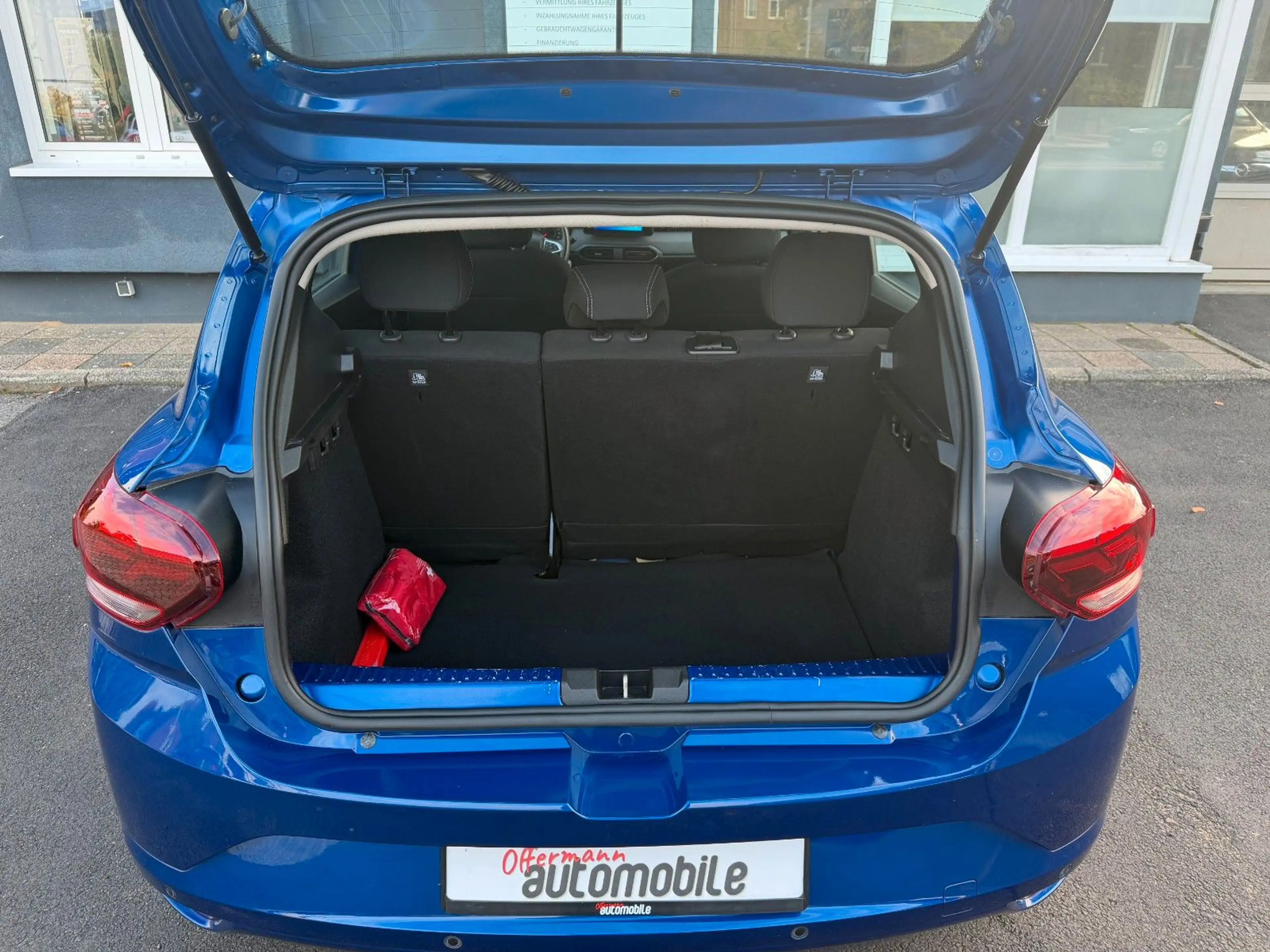 Dacia Sandero Comfort*CarPlay*Sitzheizung*Klima*Arml* — photo 13