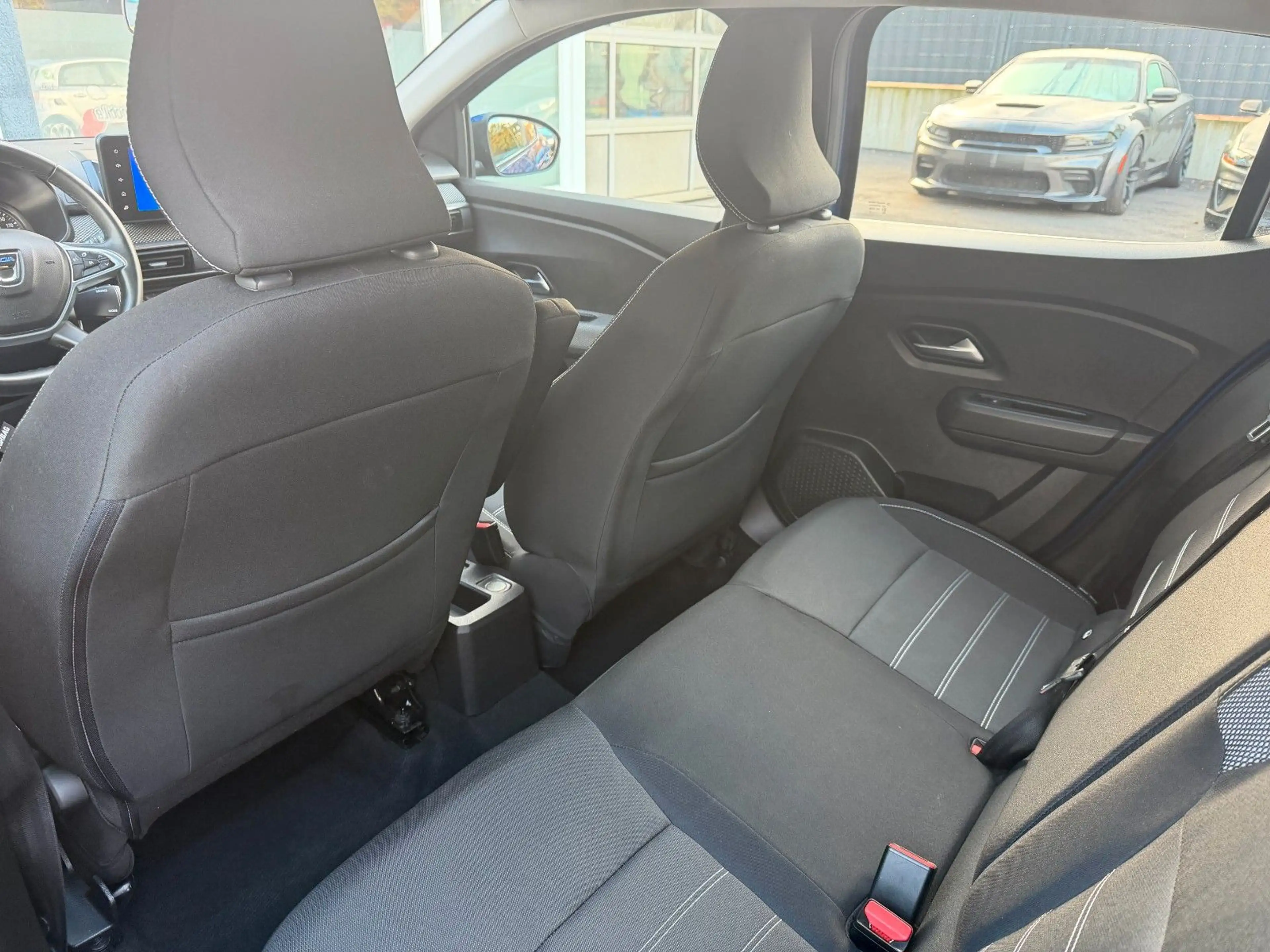 Dacia Sandero Comfort*CarPlay*Sitzheizung*Klima*Arml* — photo 9