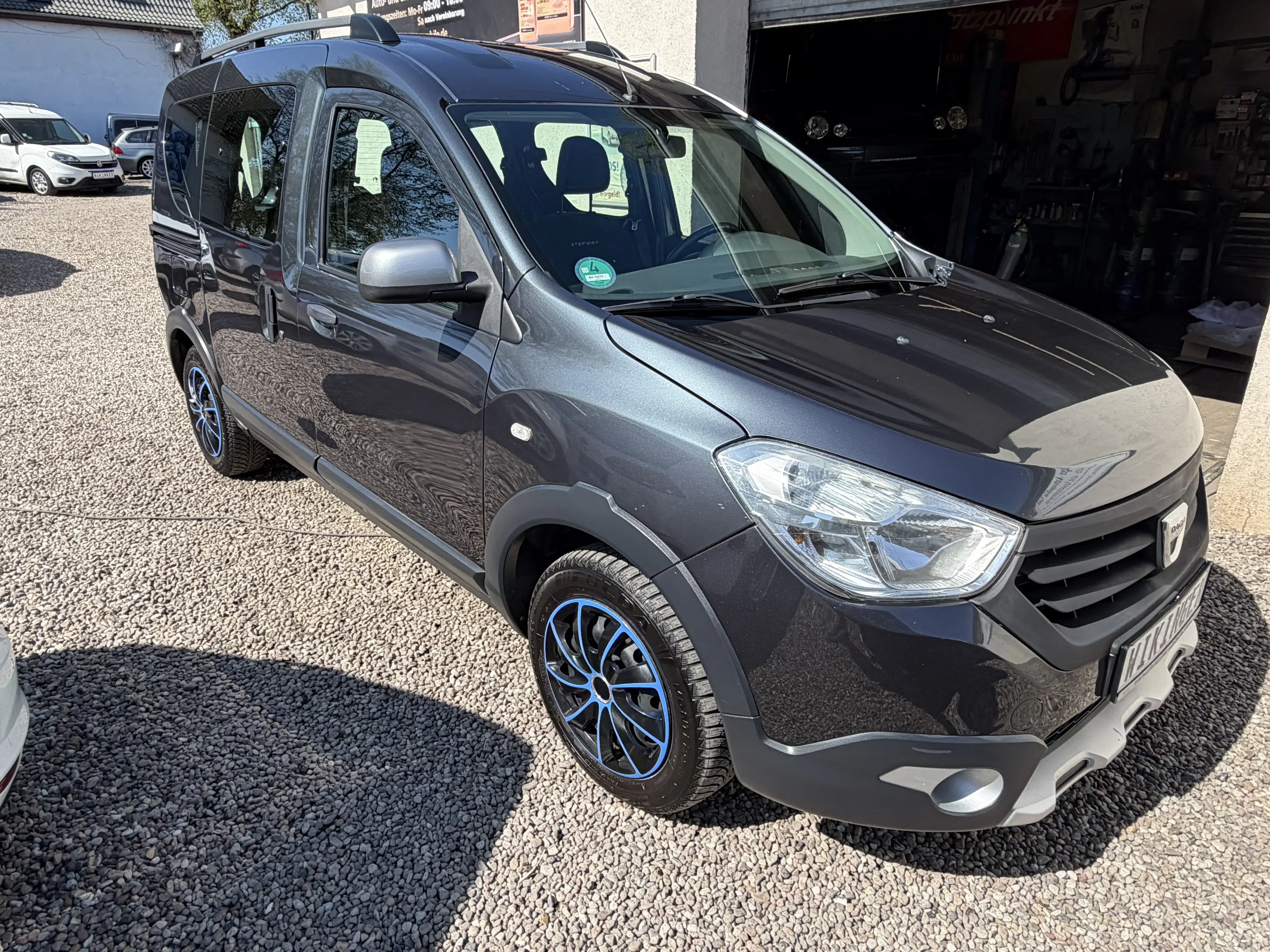 Dacia Dokker Stepway 1.2 * Klima * Navi * AHK * HU + Serv. neu — photo 4