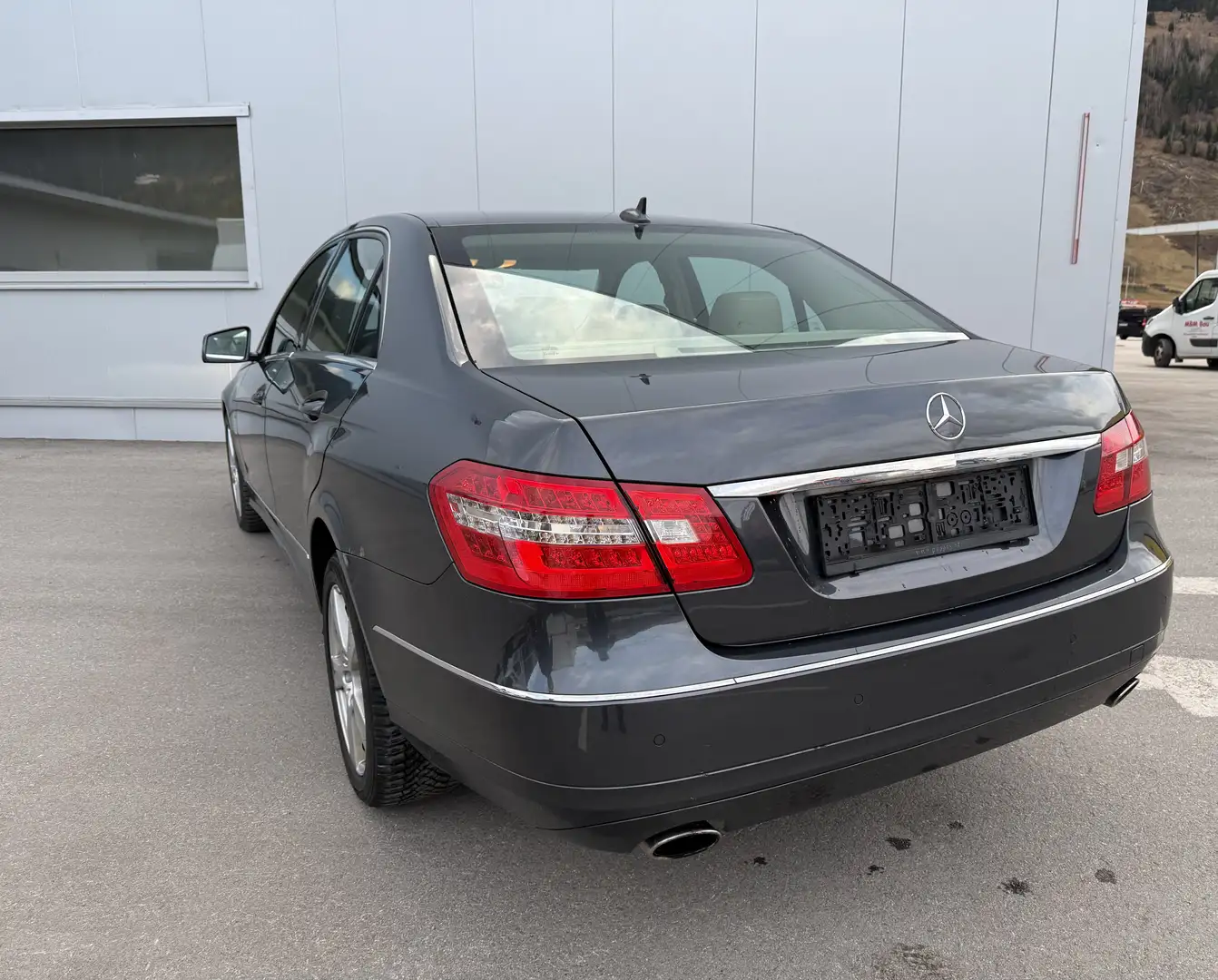 Mercedes-Benz E 350 Elegance BlueEfficiency 4MATIC CDI Aut. - 2