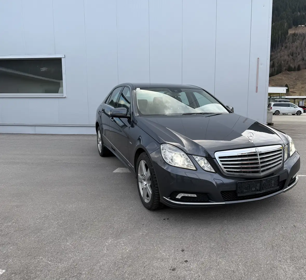 Mercedes-Benz E 350 Elegance BlueEfficiency 4MATIC CDI Aut. - 1