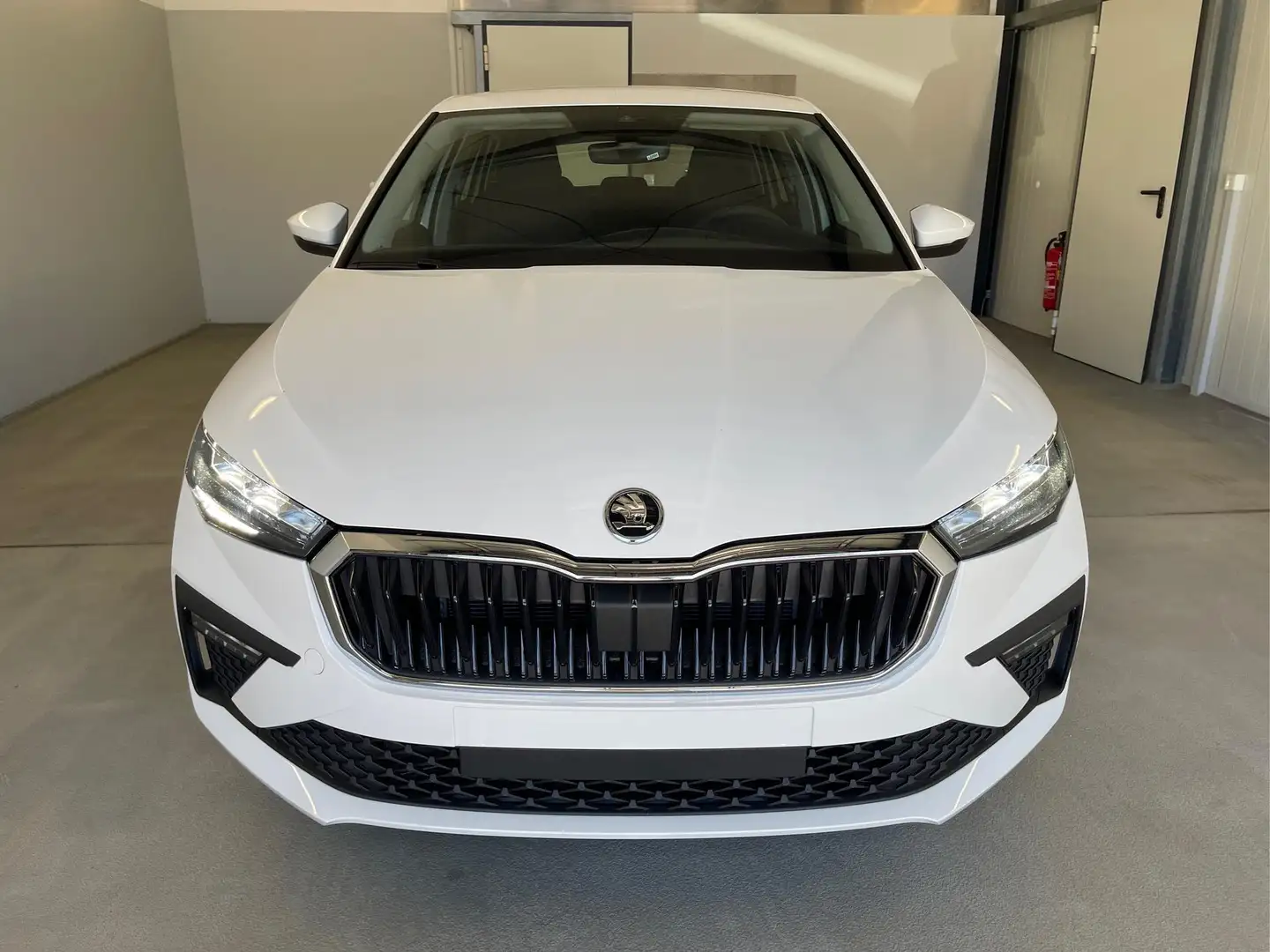 Skoda Scala Facelift 115PS DSG AHK+Sitzheizung 1.0 TSI DSG ... Wit - 2