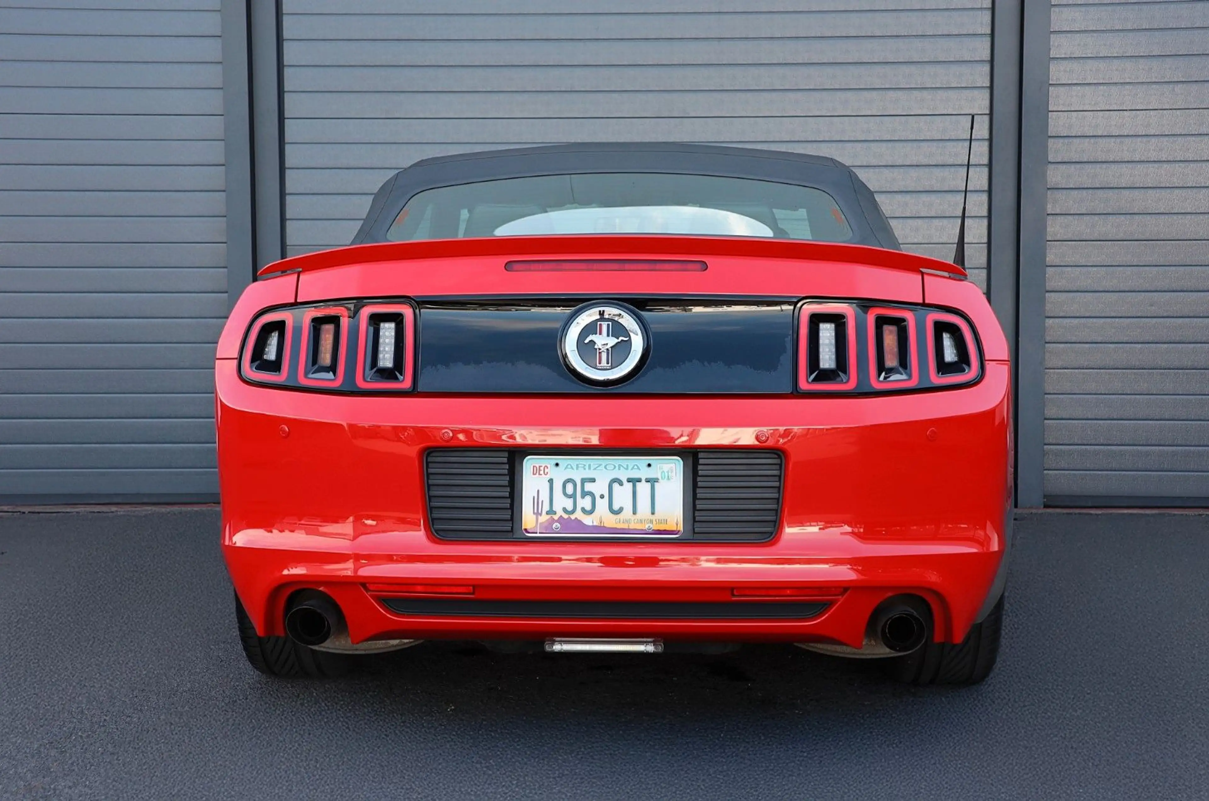 Ford Mustang V6 3.7 Cabrio/Xenon/PDC/R18 — photo 6