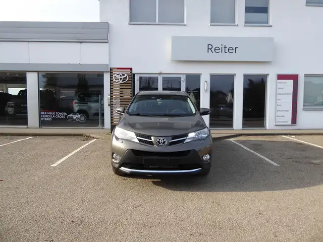 Toyota RAV 4 2,0 D-4D Elegance 2WD