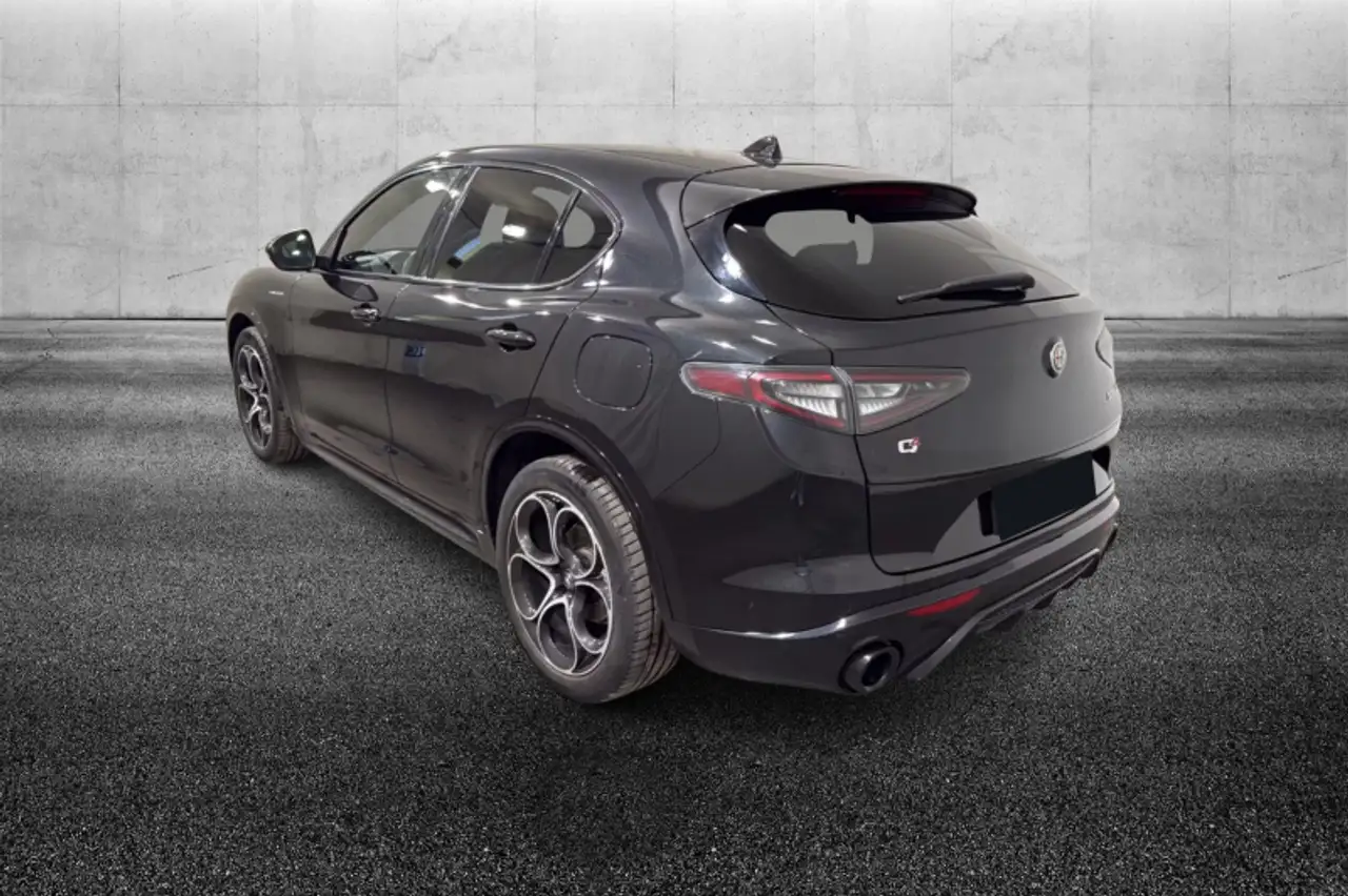 Alfa Romeo Stelvio 2023