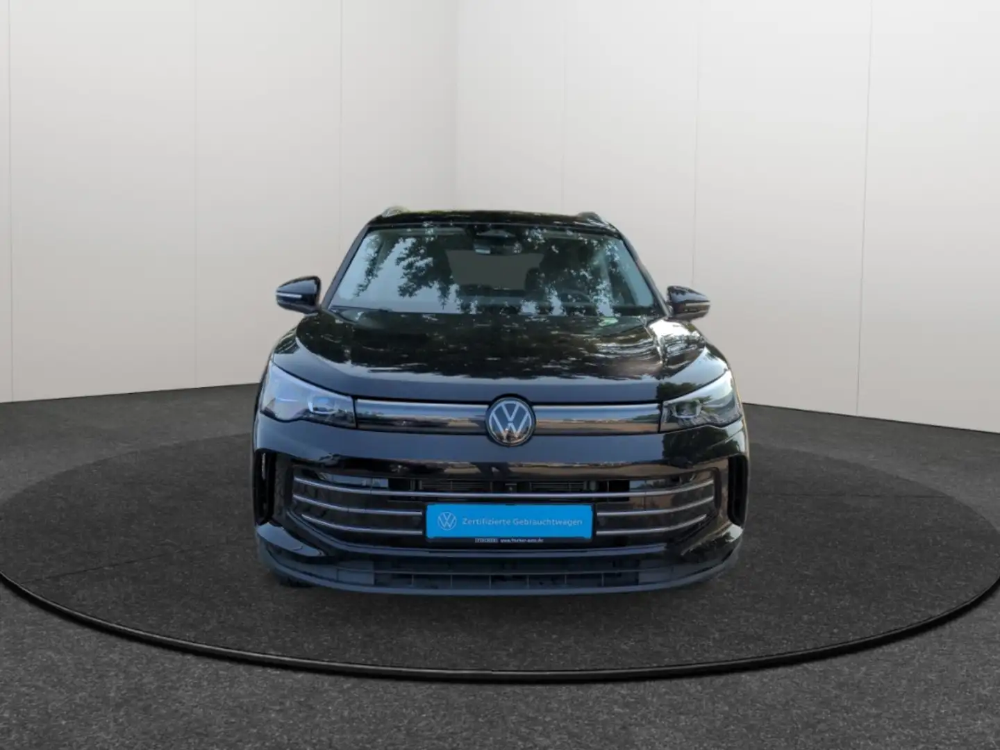 Volkswagen Tiguan 2.0TDI DSG Elegance Matrix AHK Navi 360° ACC Schwarz - 2