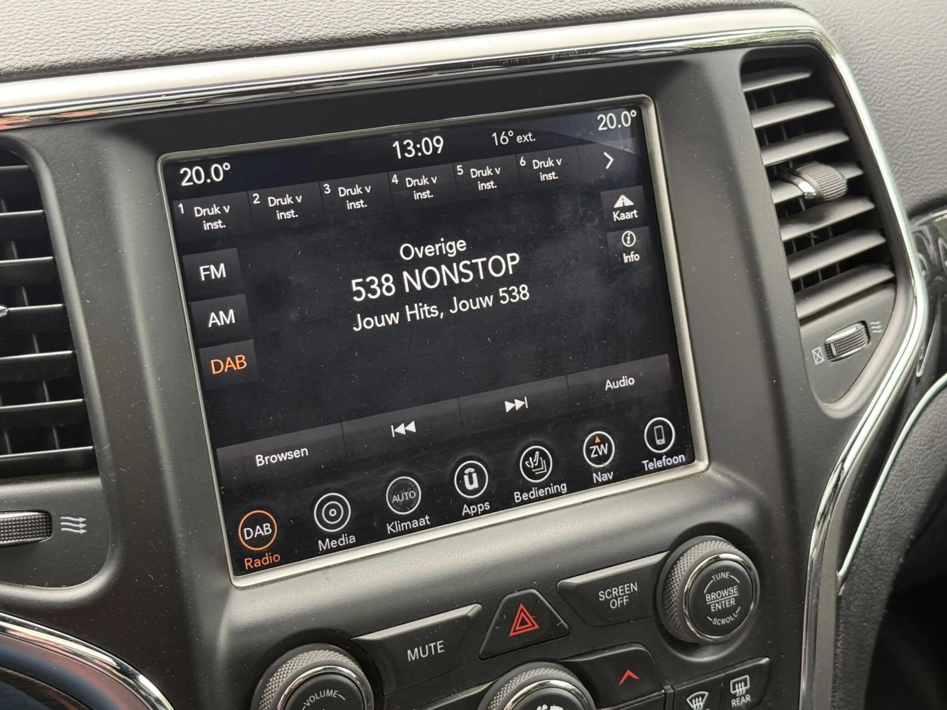 Jeep Grand Cherokee 3.0 CRD Limited Trail Hawk — photo 17