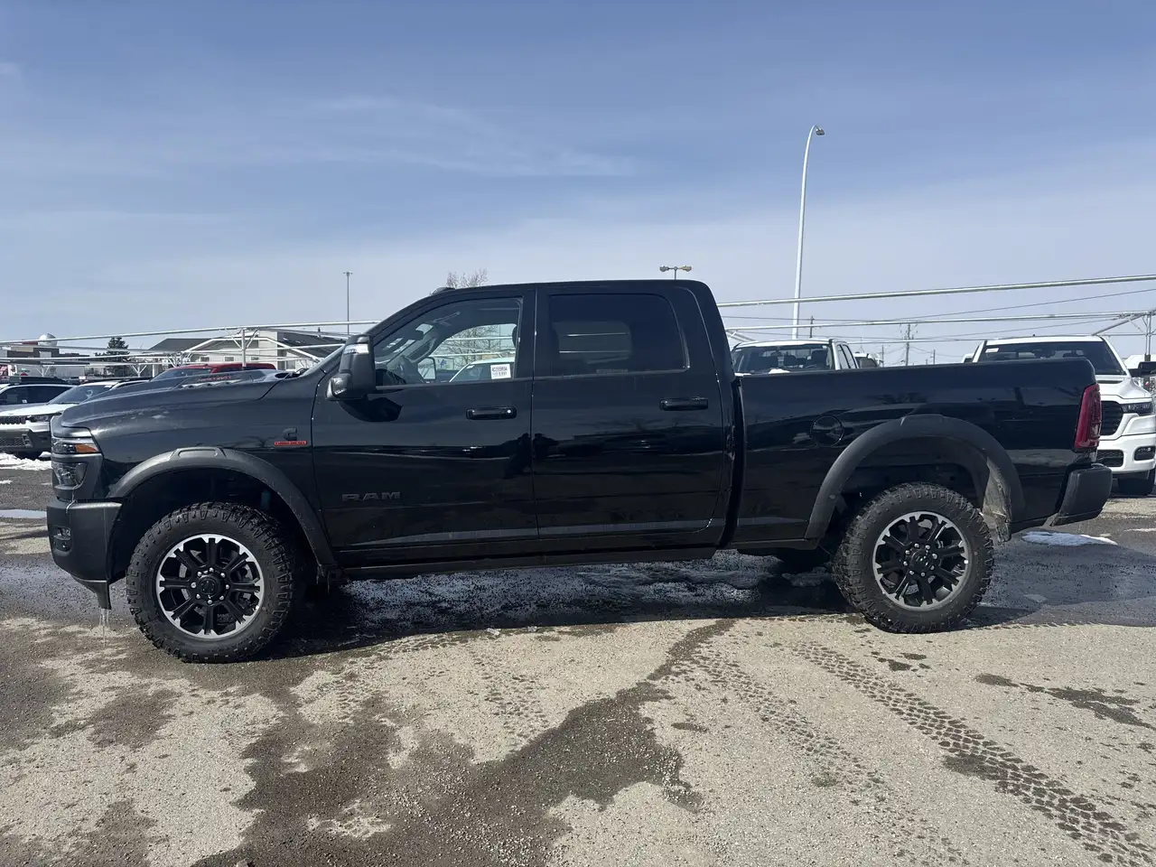 RAM 2500 снимка RAM 2500