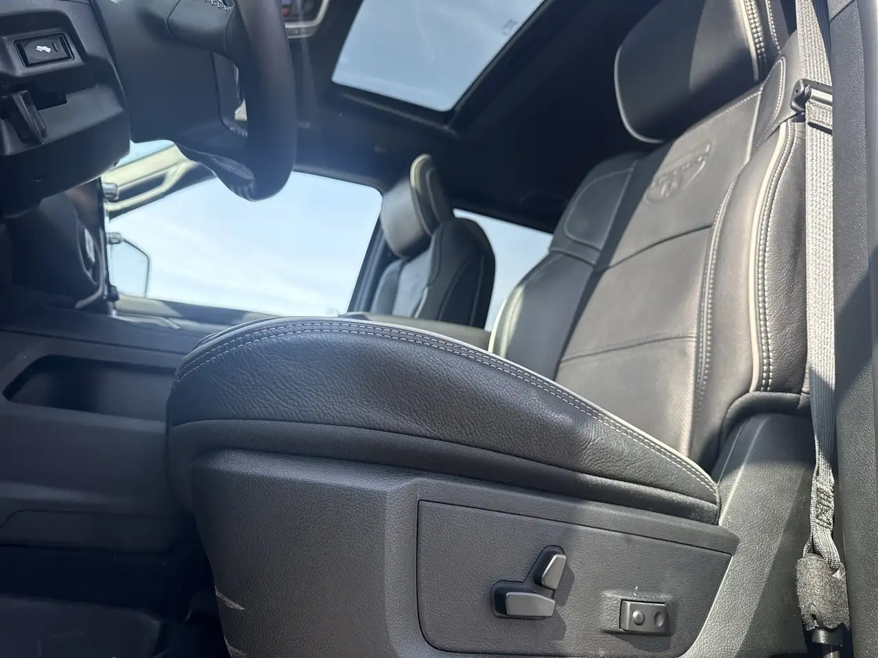 RAM 2500 снимка RAM 2500