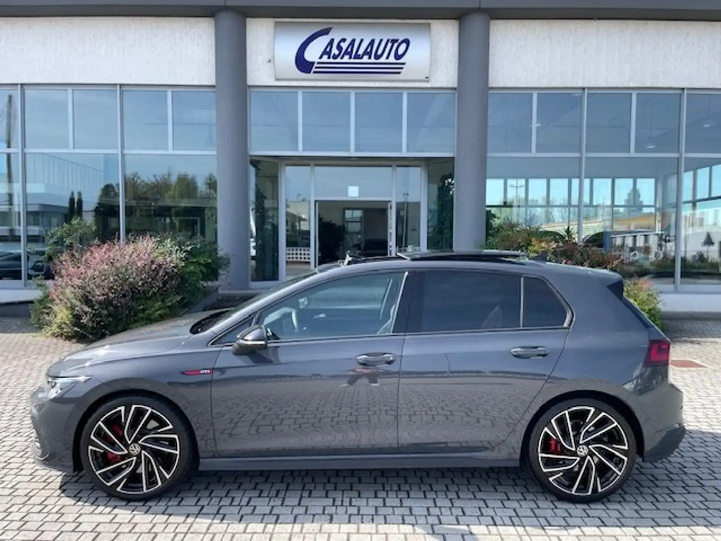 Volkswagen Golf GTI 2.0 TSI 245 CV DSG 19/MATRIX/TETTO/BLACK STYLE Grigio - 2
