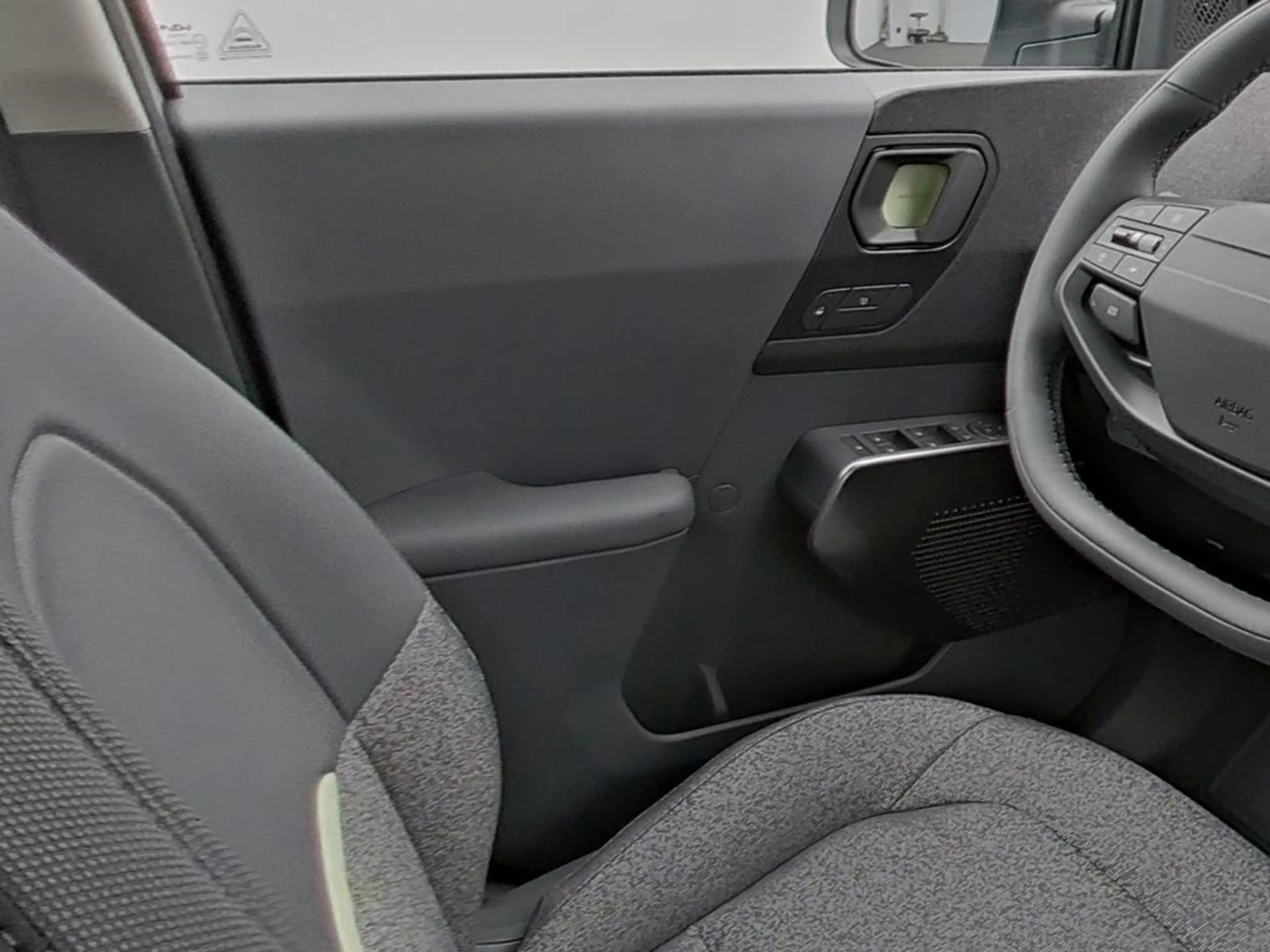 Kia EV2 61 5S EARTH WIC 22AC TEC — photo 14