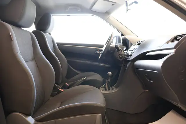 Suzuki Swift view 11