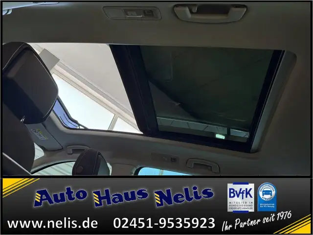 Volkswagen Tiguan view 19