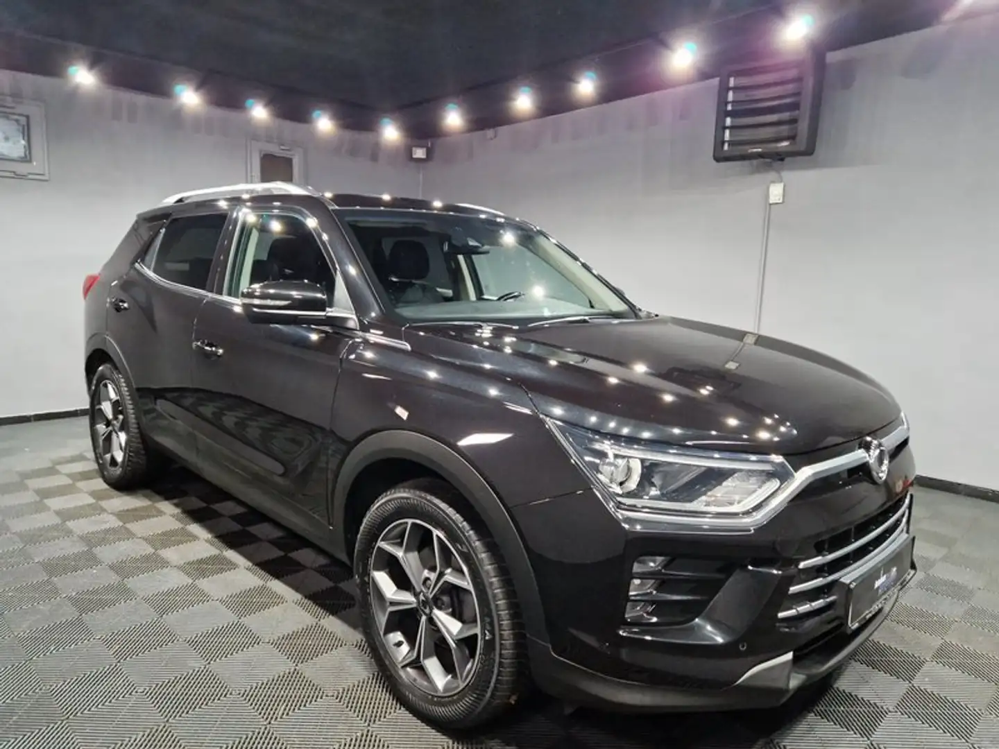 SsangYong Korando 1.6 d Sapphire AUTOMATIK|LED|NAVI|LEDER|R-KAMERA Nero - 2