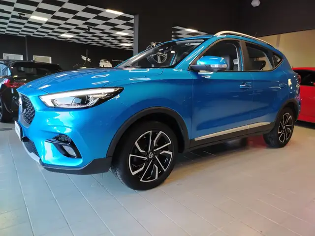 MG ZS view 3