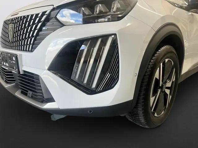 Peugeot 2008 view 11