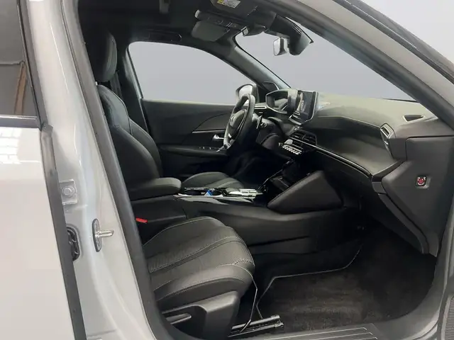 Peugeot 2008 view 13