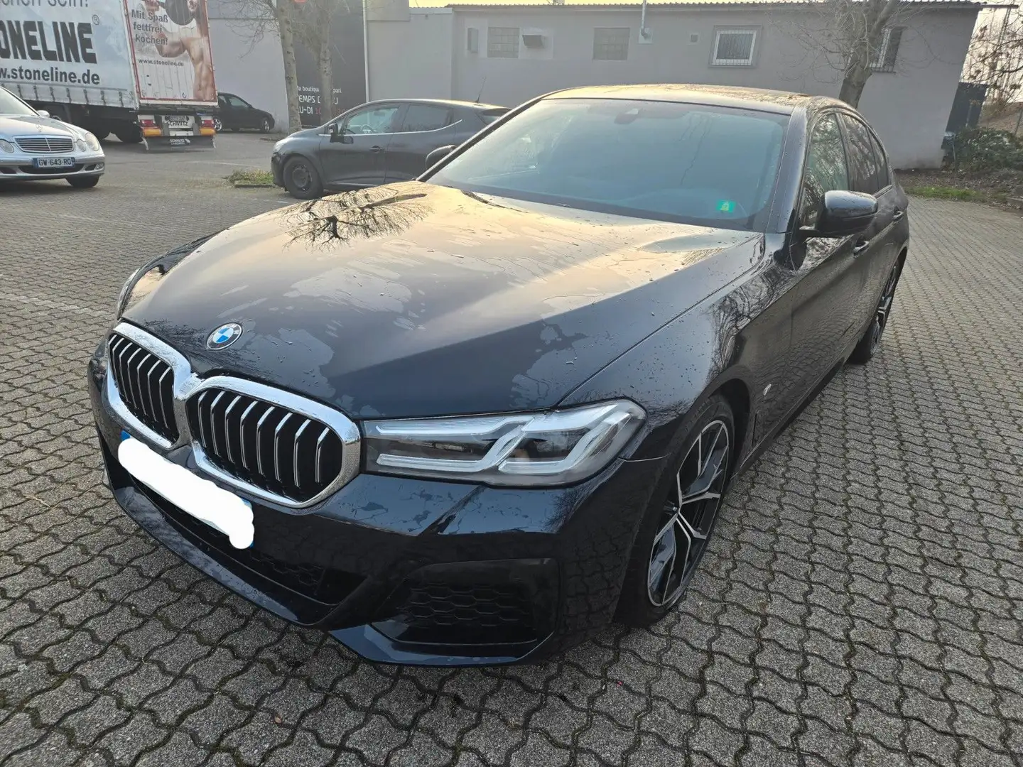 BMW 520 Baureihe 5 Lim. 520 i M Sport Vollausstattun Schwarz - 1