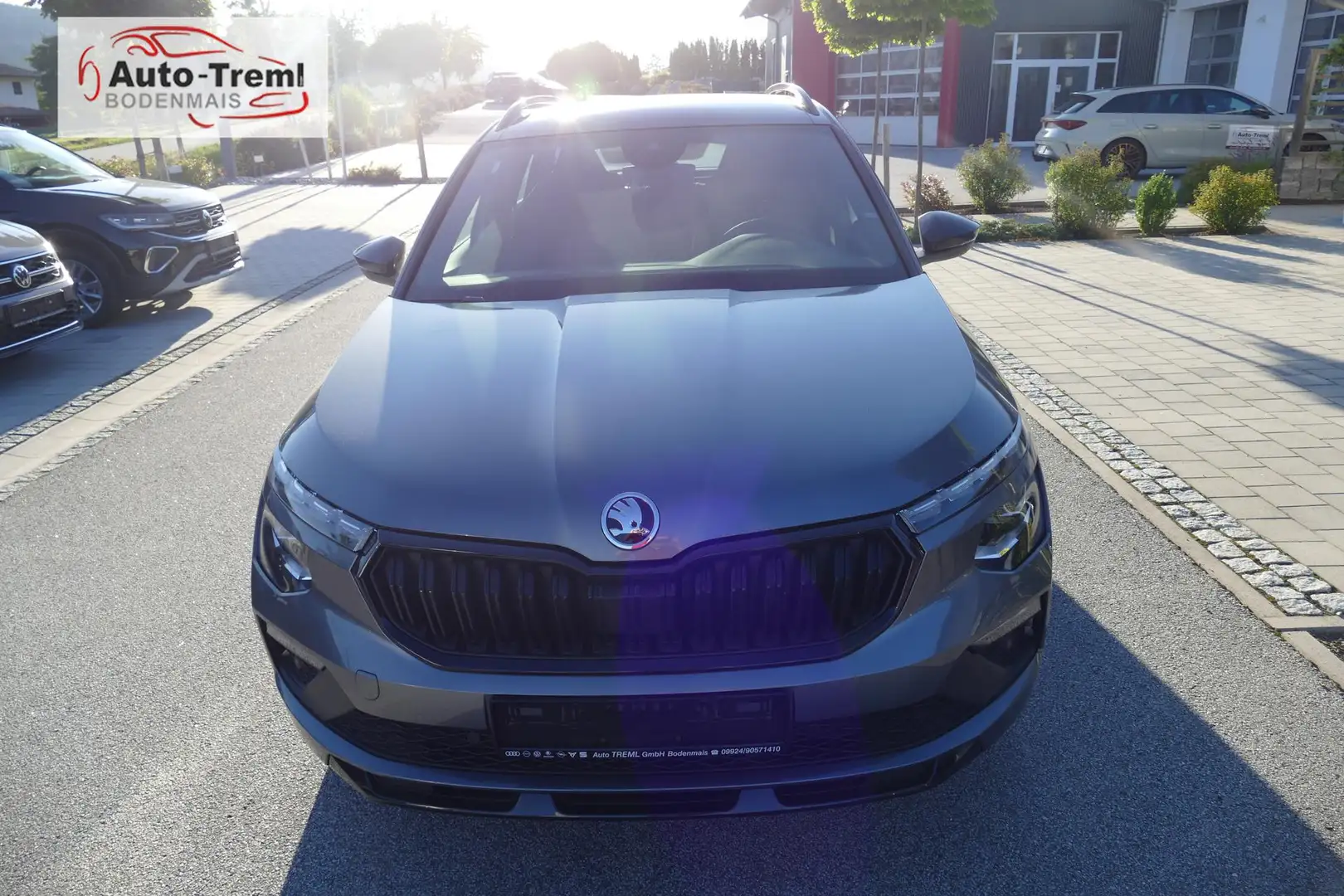 Skoda Kamiq Monte Carlo Facelift 1.5 TSI DSG 150 PS Matrix ... Gris - 2