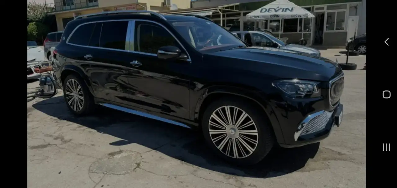 Mercedes-Benz GLS 600