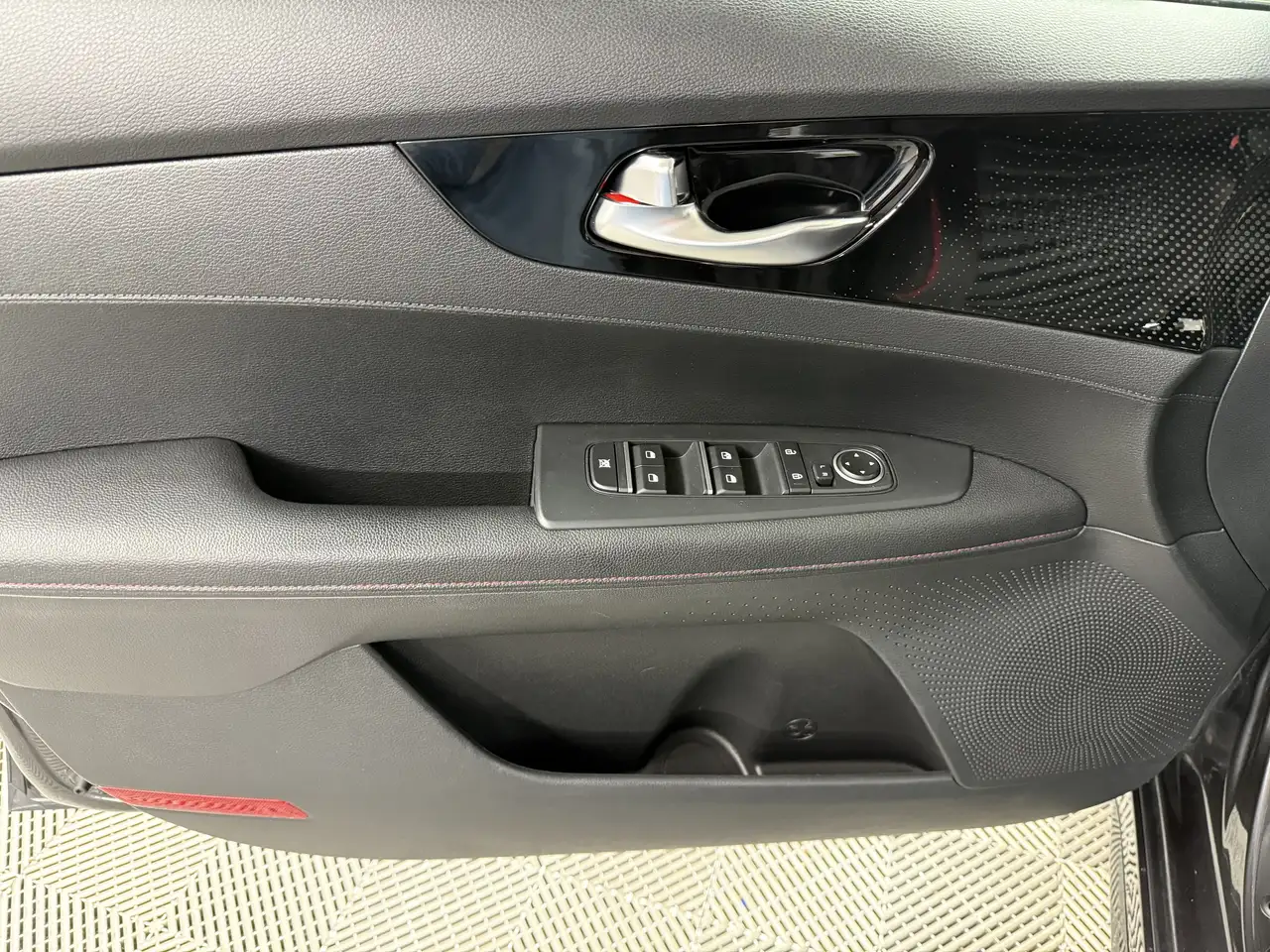 Kia Forte снимка Kia Forte