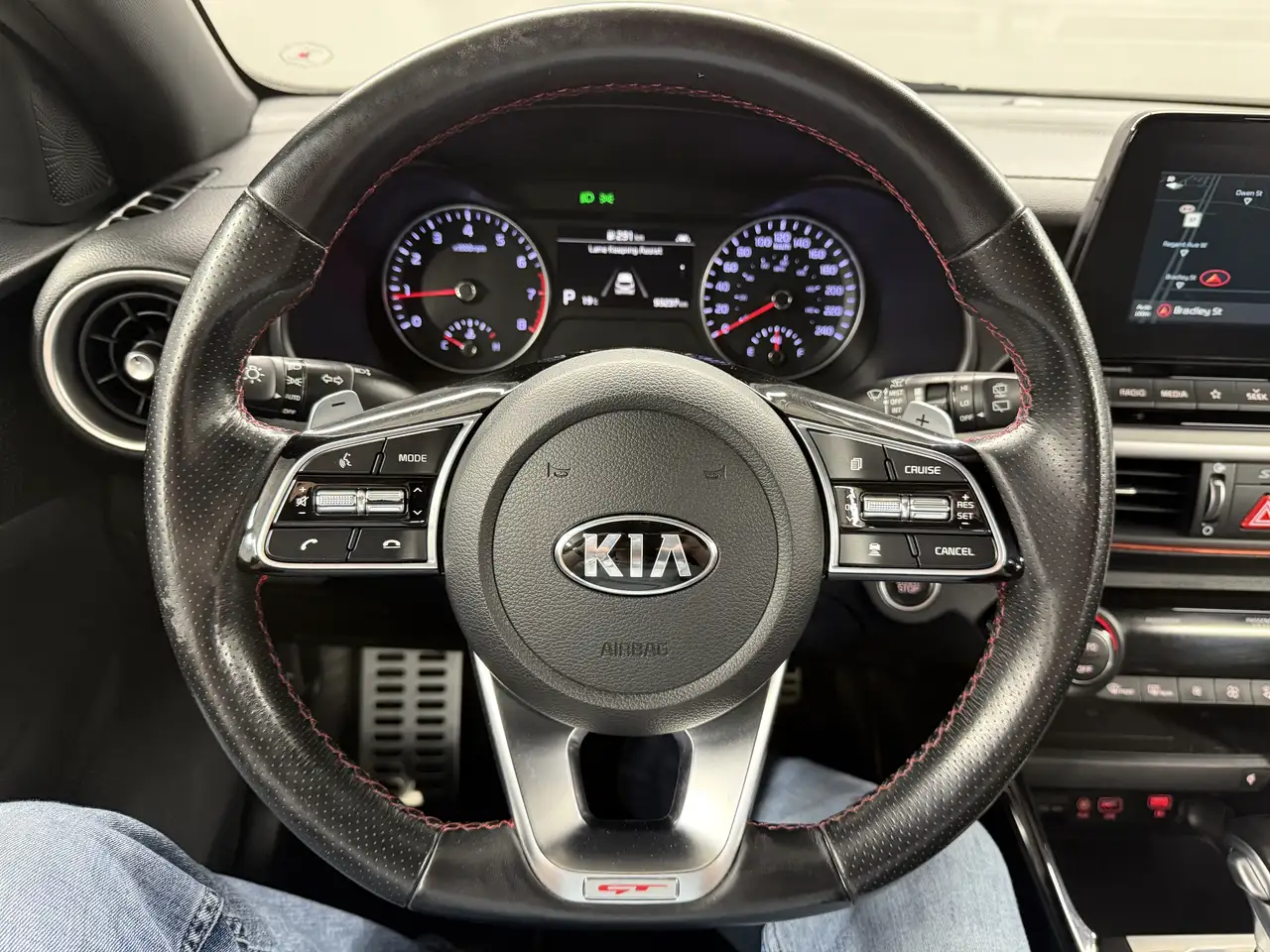 Kia Forte снимка Kia Forte