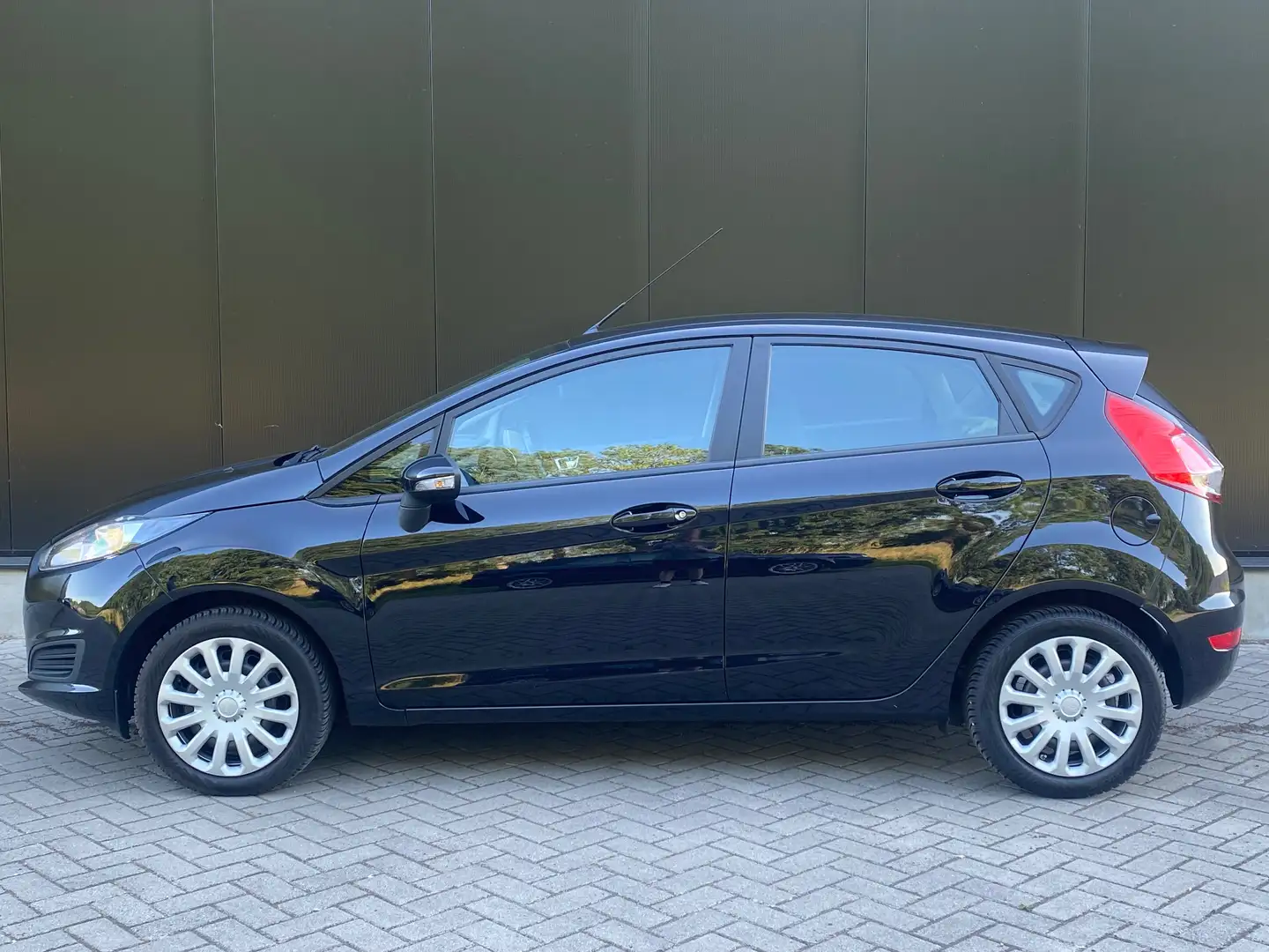 Ford Fiesta Fiesta 1.0 Style Zwart - 2