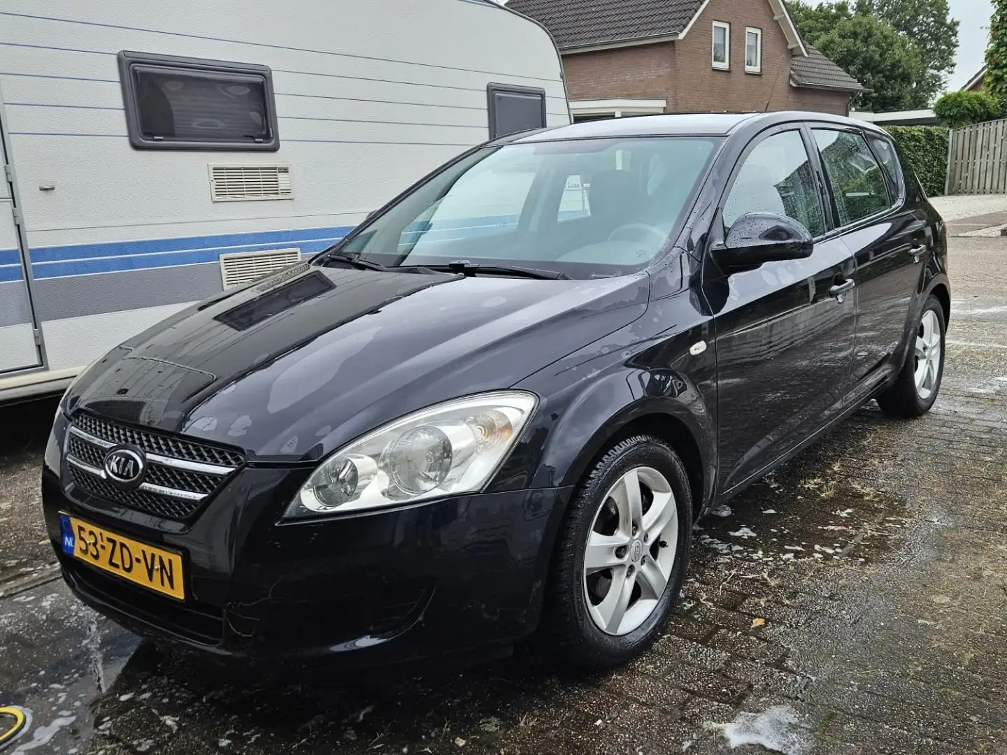 Kia Ceed / cee'd 1.6 X-tra Czarny - 1