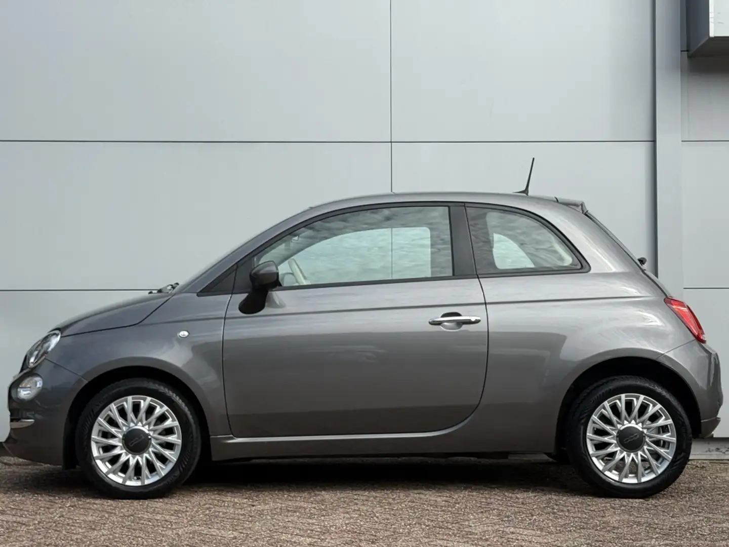 Fiat 500 1.0 Hybrid 70 PK Lounge | Navi | Carplay | Pack Vi Grijs - 2