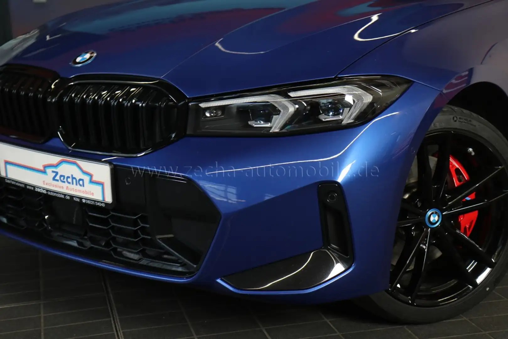 BMW 330 e xDr. Tour. M-SportPRO.DrivProf.eSitze.19 Blau - 2