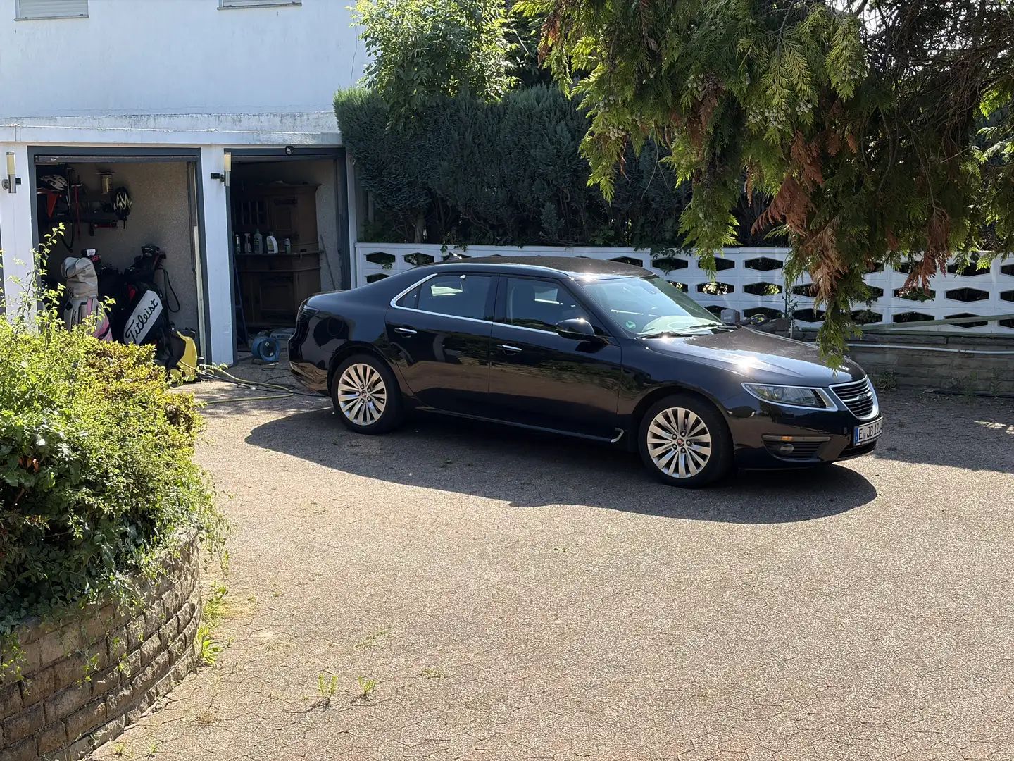 Saab 9-5 9-5 2.0TiD Aut. Vector Schwarz - 1