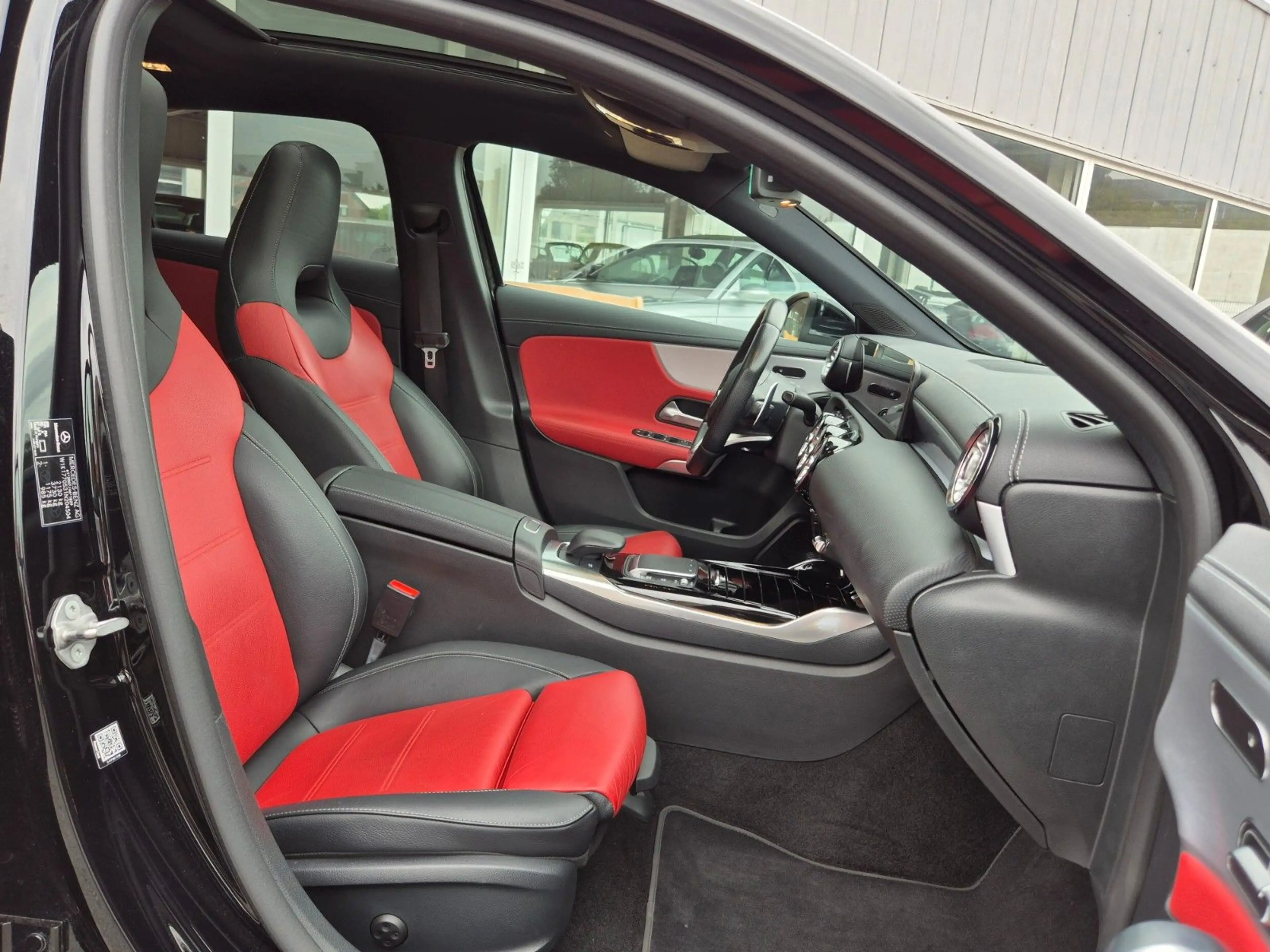 Mercedes-Benz A 45 AMG /1. Hand/Erstlack/Bestzustand — photo 15