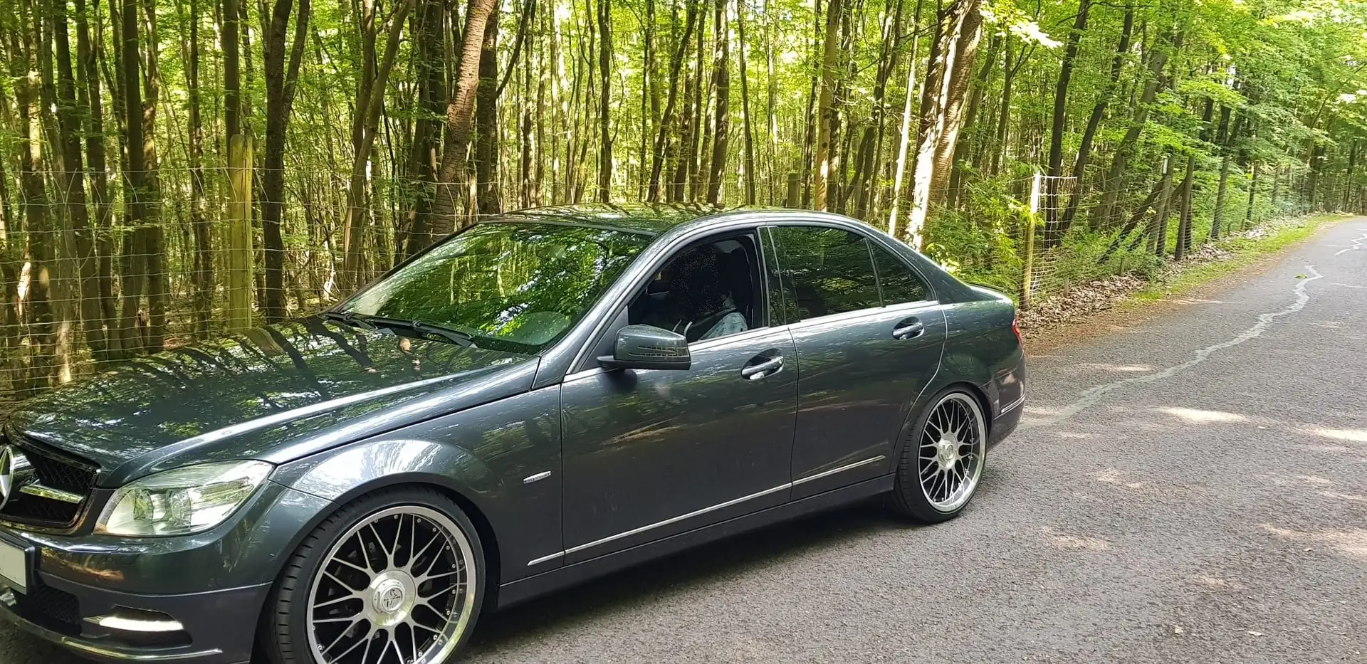 Mercedes-Benz C 180 C 180 CGI Automatik BlueEFFICIENCY Avantgarde Grau - 2