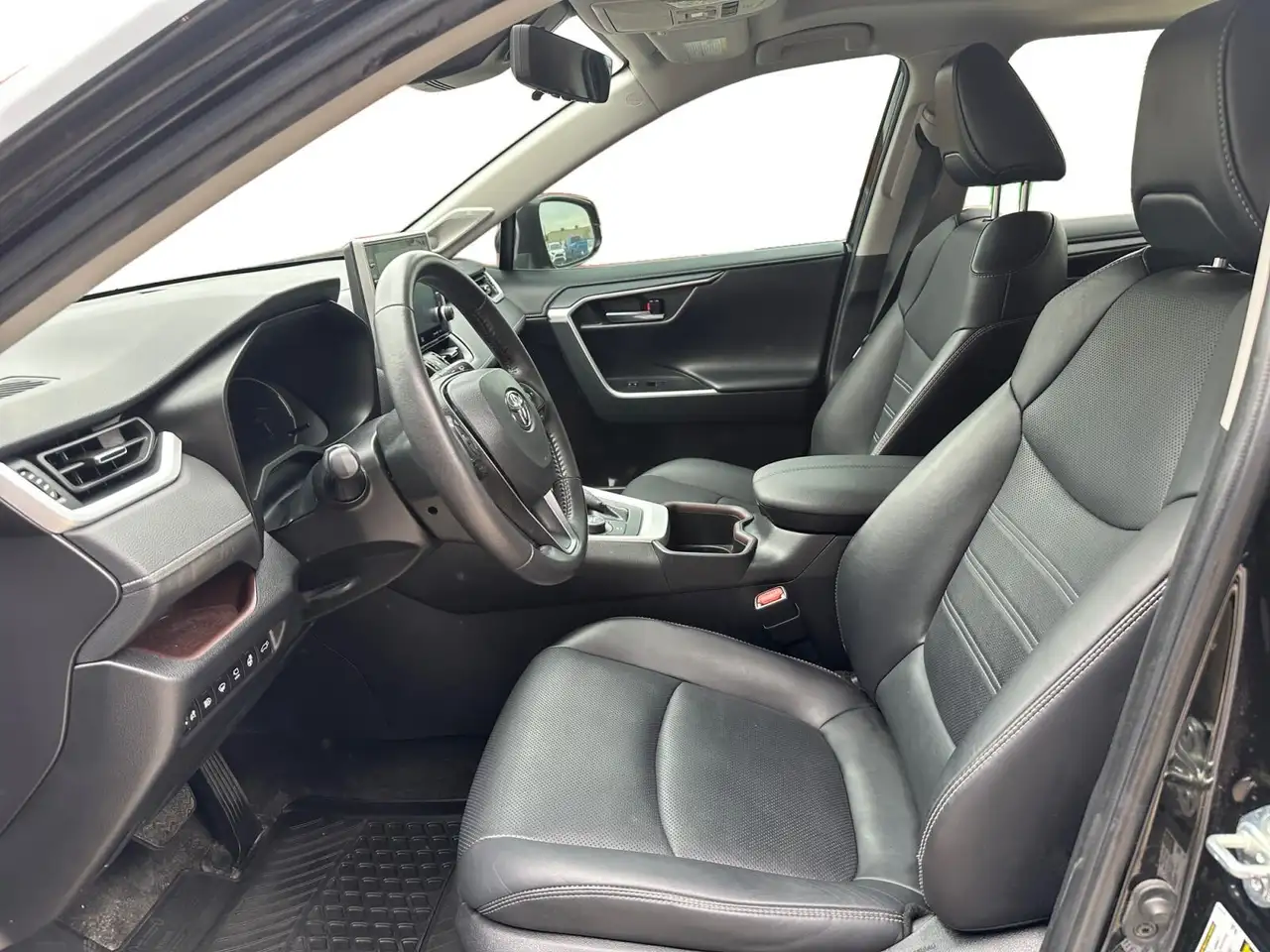Toyota RAV 4 снимка Toyota RAV 4