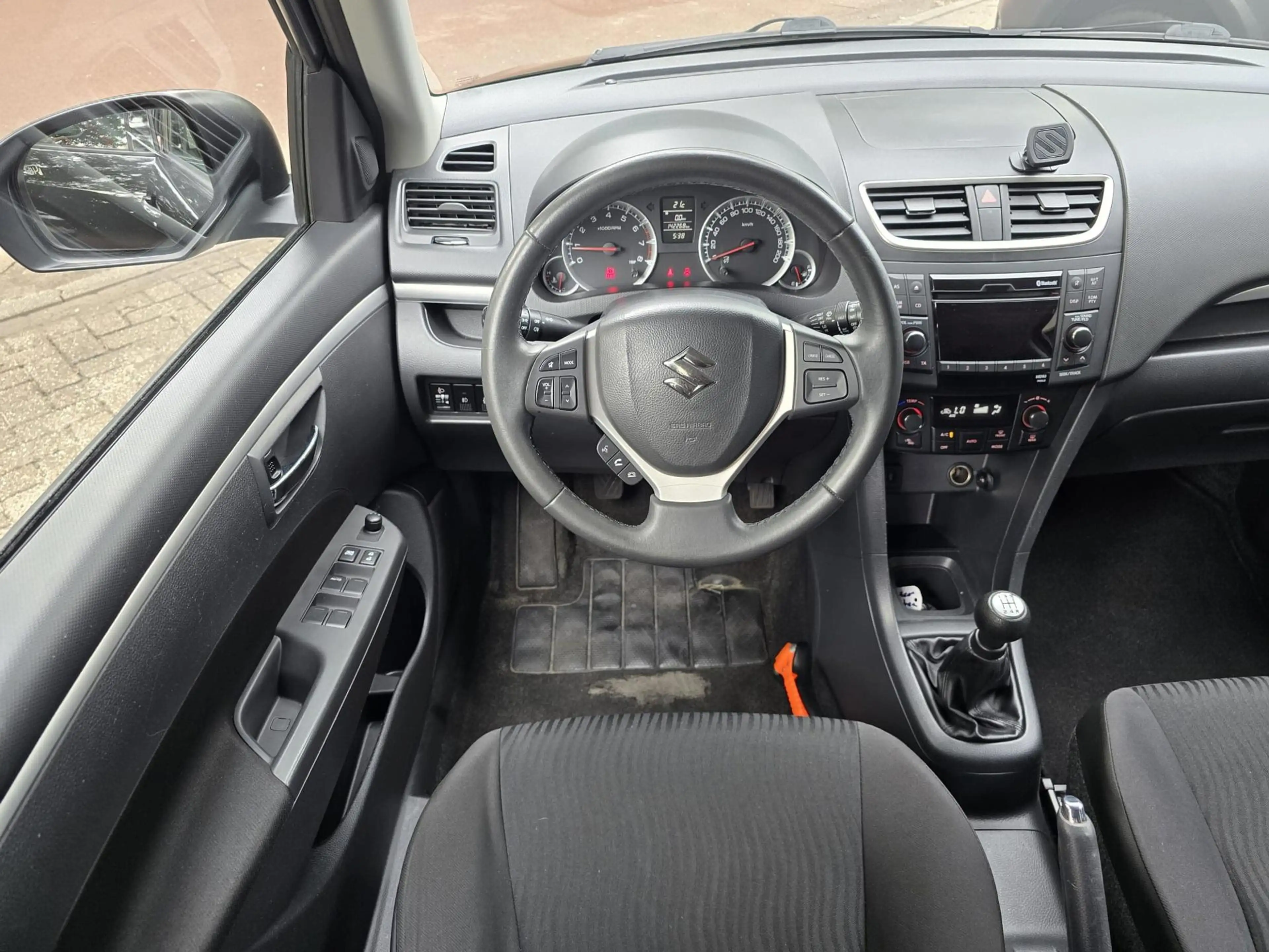 Suzuki Swift 1.2 Exclusive EASSS | 1E EIGENAAR|3/6 OF 12MND GAR — photo 23