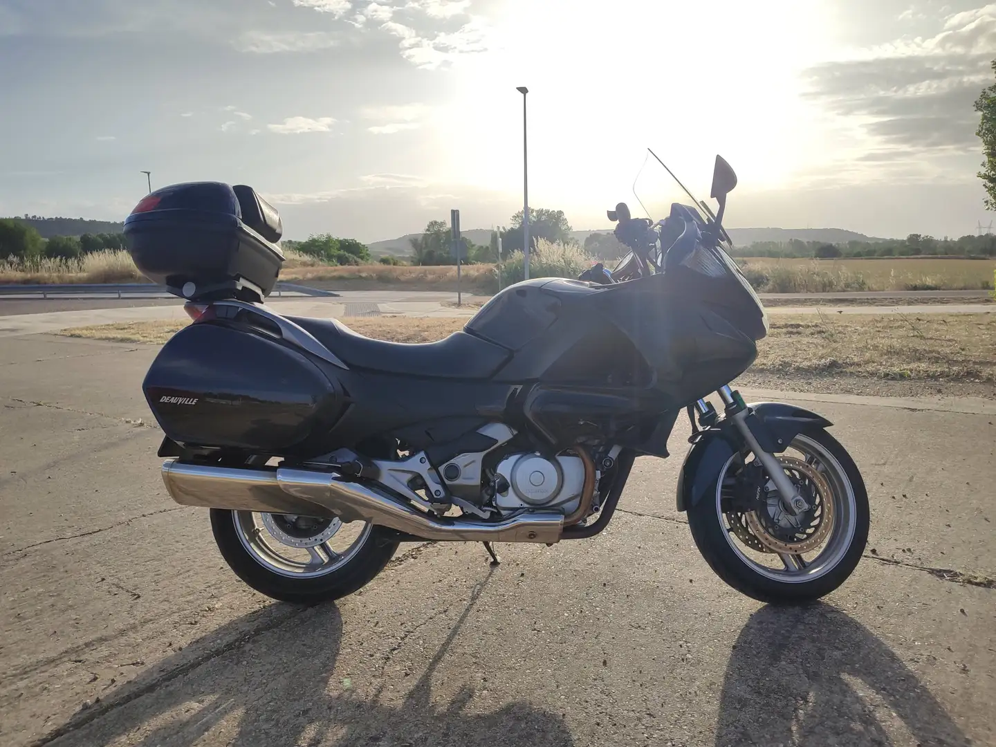 Honda NT 700 Deauville Negro - 2