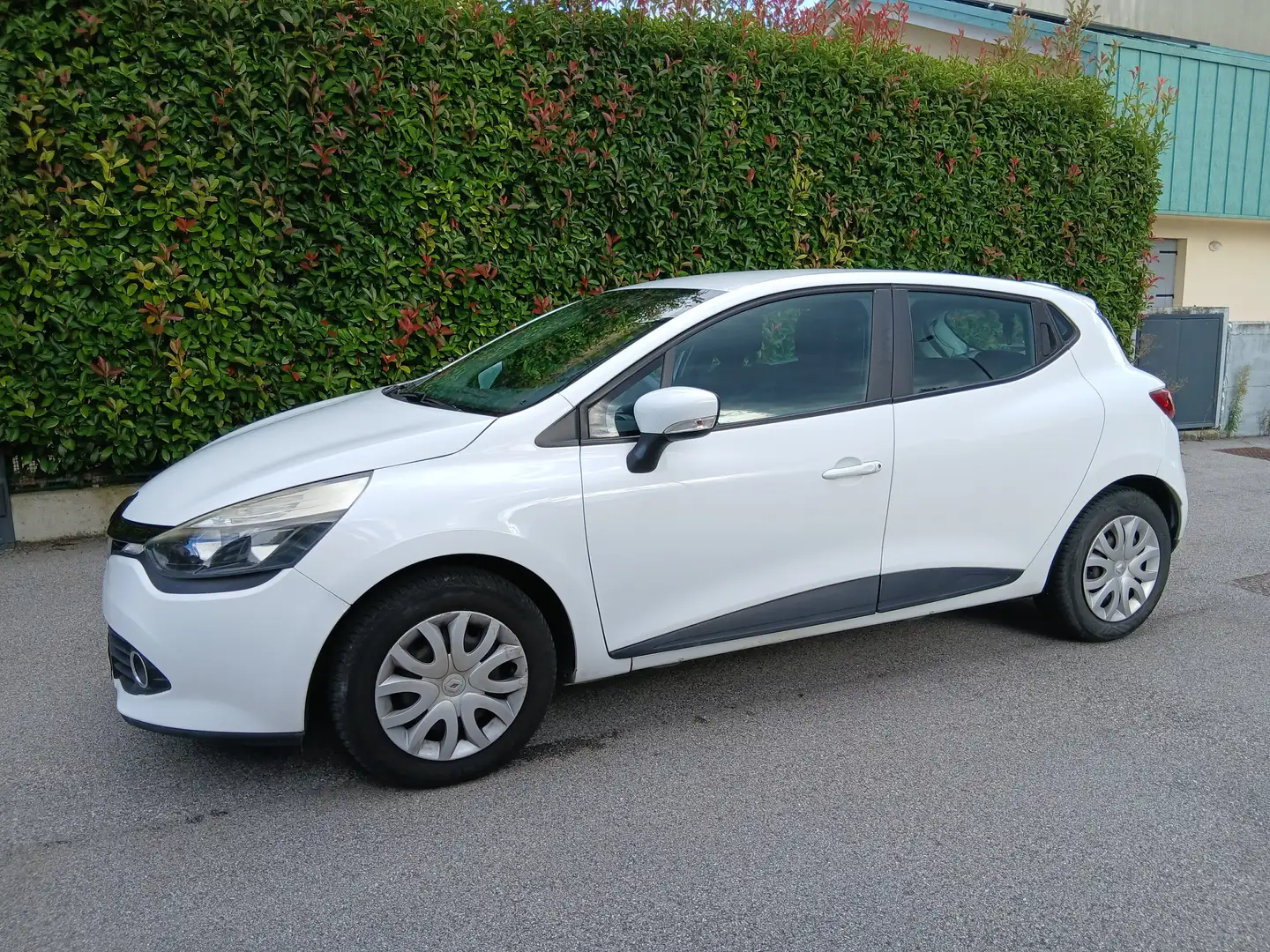 Renault Clio 1.5 dci Wave 75cv ok perneopatentati a € 185 Bianco - 2