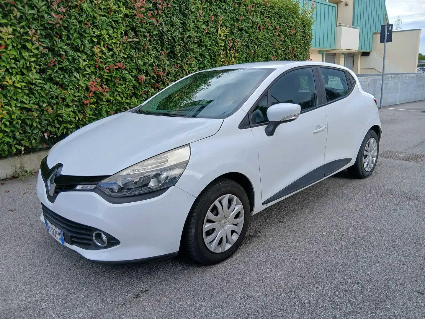 Renault Clio 1.5 dci Wave 75cv ok perneopatentati a € 185 Bianco - 1