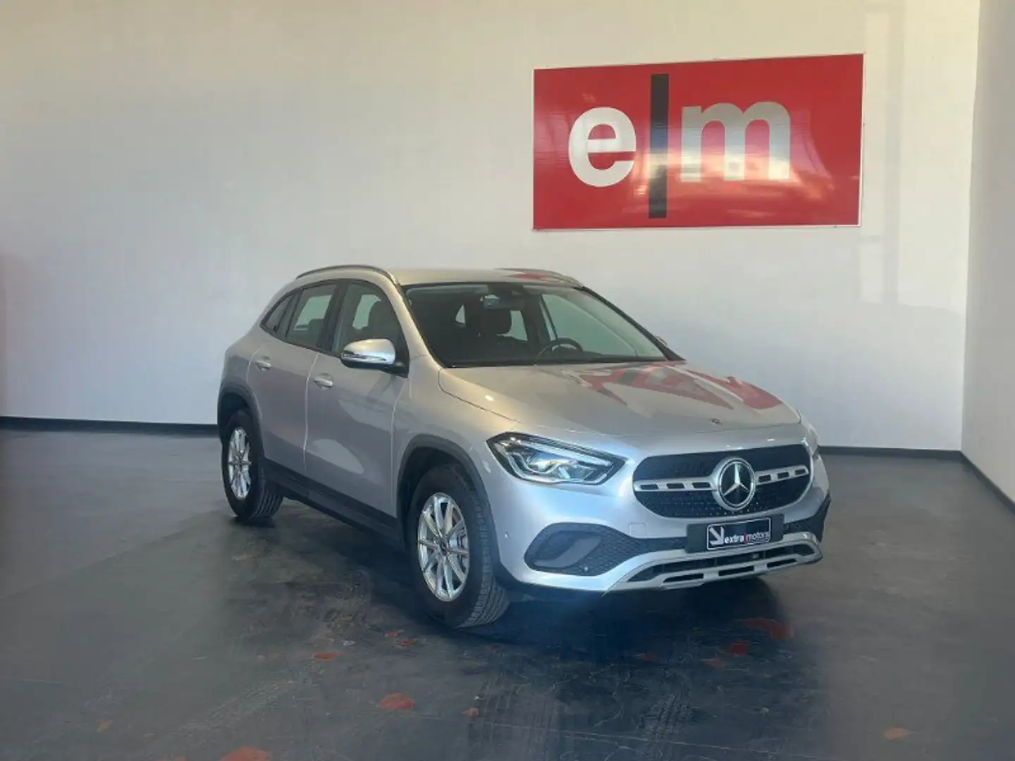 Mercedes-Benz GLA 200 D AUT. BUSINESS EXTRA Gris - 2